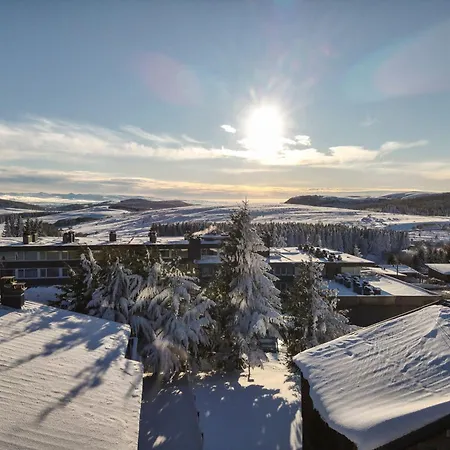 Avec Loggia Panoramique A Super Besse, Acces Pistes A 300m - Fr-1-814-30 Apartment *
