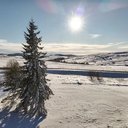 Avec Loggia Panoramique A Super Besse, Acces Pistes A 300m - Fr-1-814-30 Lägenhet